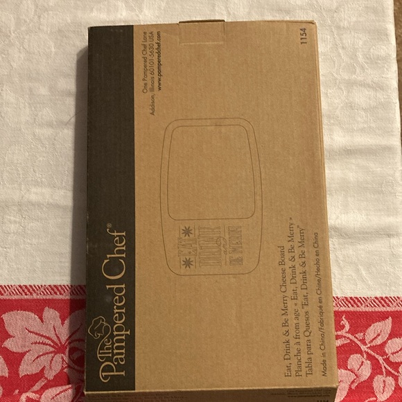 PAMPERED CHEF , holiday, cheeseboard, and spreader set - Picture 5 of 6